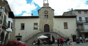 Forcall.Casa de la Vila o Palacio de las Escaletes, de estilo gótico.