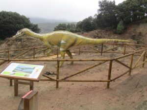 Tierra de Gigantes: Ruta de los Dinosaurios en Els Ports (Castellón)